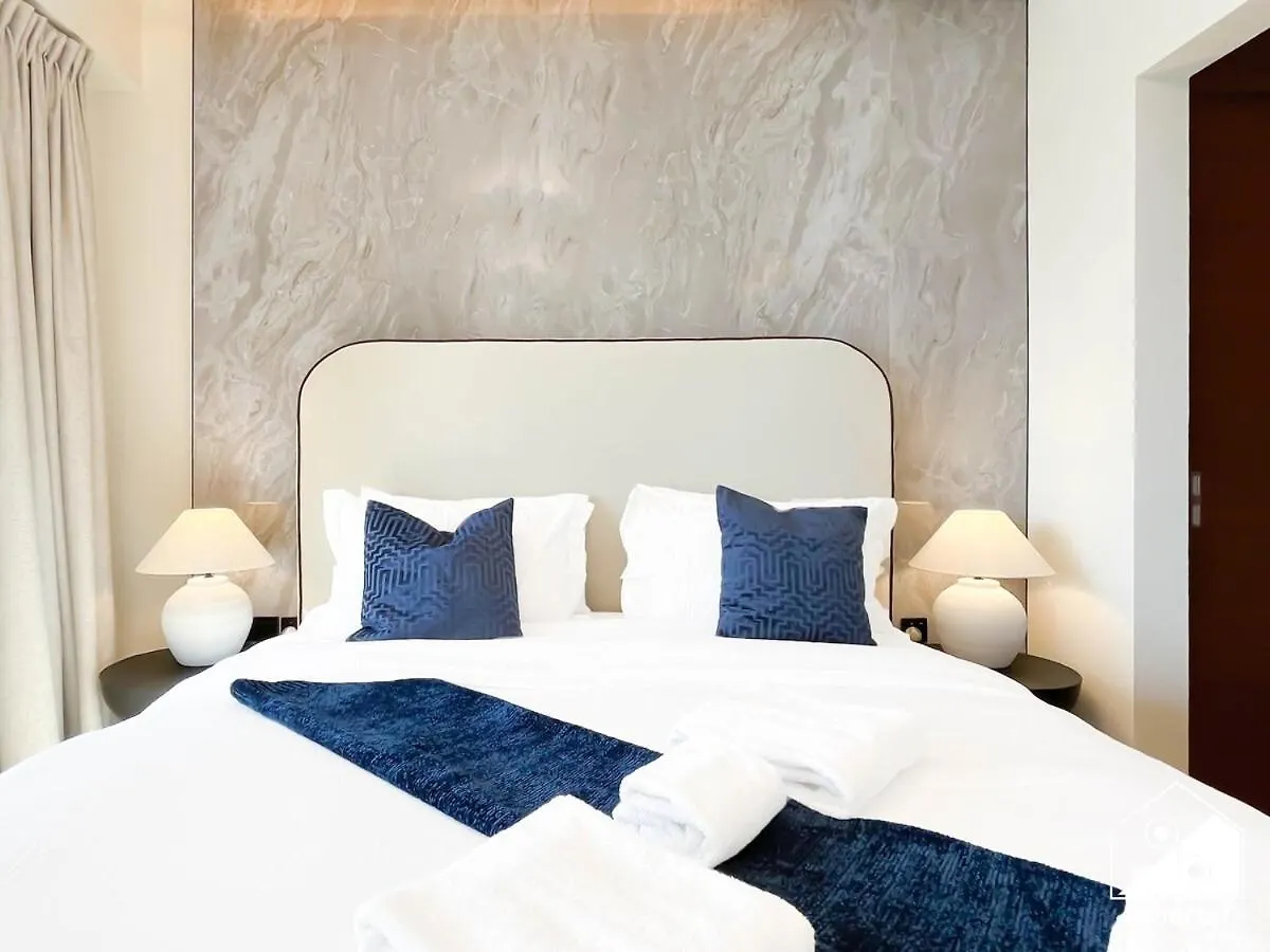 Former Address Dubai Mall Suite Burj Khalifa View Apartment